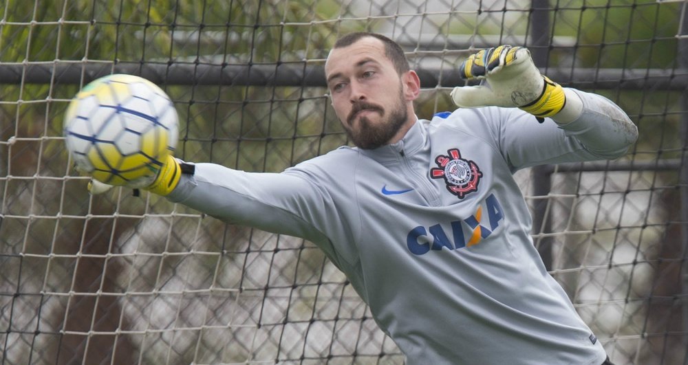 Ora Bolas: Com São Paulo ainda no encalço, Corinthians espera definir futuro de Walter no sábado