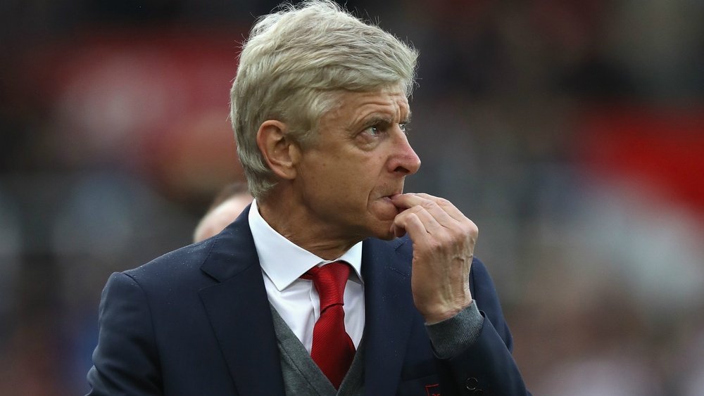 Wenger: I'm not thinking about signing players