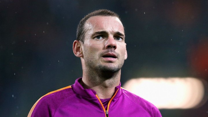 Sneijder's Al Gharafa defeated as Lokomotiv hit five