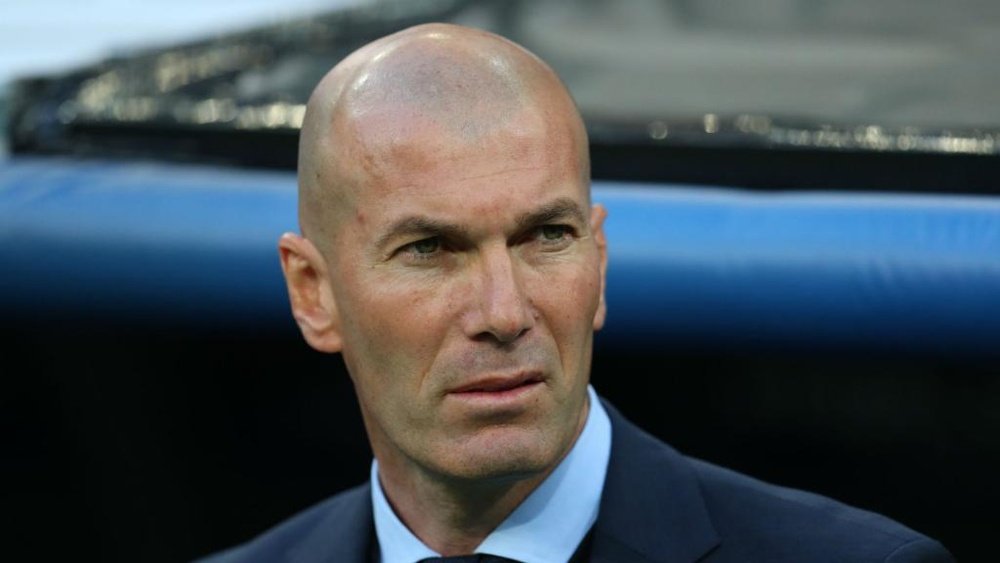 Zidane refuses to honour Barcelona's title win at the Camp Nou. GOAL