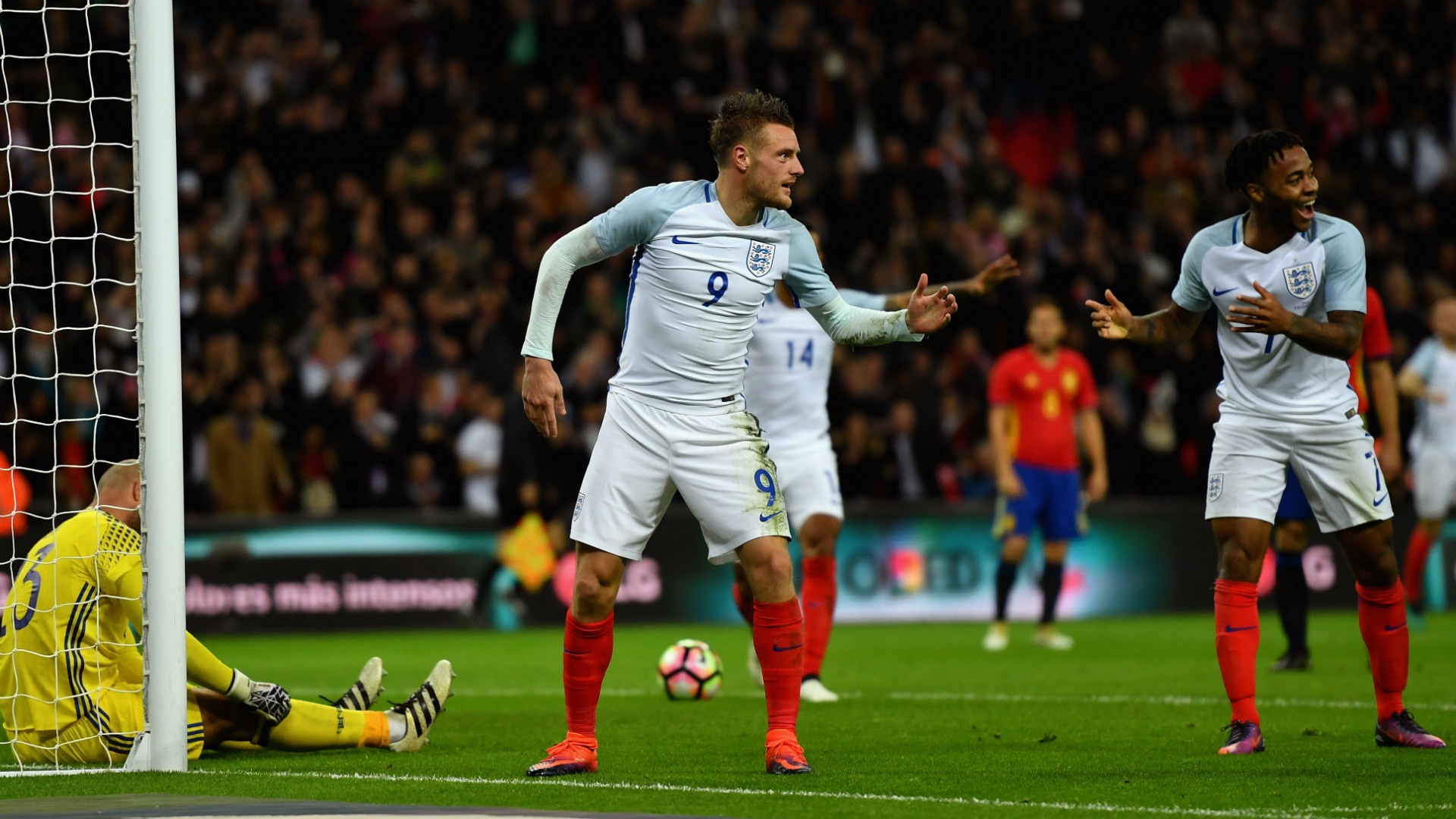 WATCH: England players perform mannequin challenge in celebrating Vardy's goal