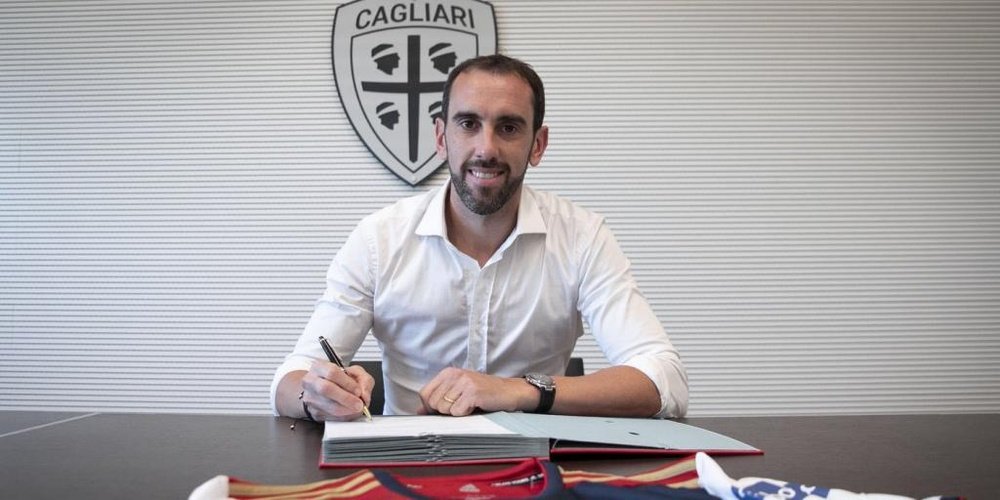 O Cagliari confirma a contratação de Godín. CagliariCalcio