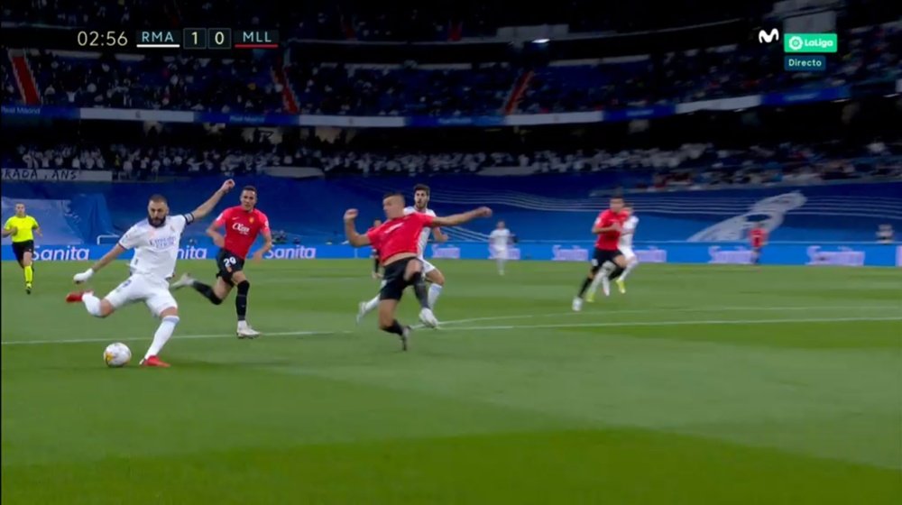 Presentão para Benzema logo aos três minutos e gol do Real Madrid. Captura/MovistarLaLiga