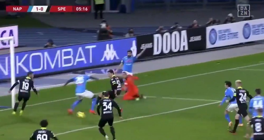 Koulibaly scored after pinball in the Spezia box. Screenshot/DAZN