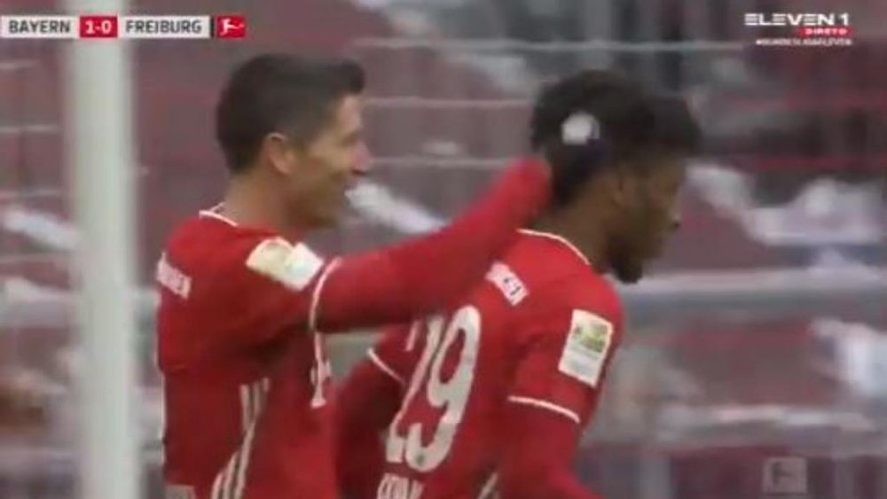 Lewandowski adelantó al Bayern ante el SC Freiburg. Captura/Eleven1