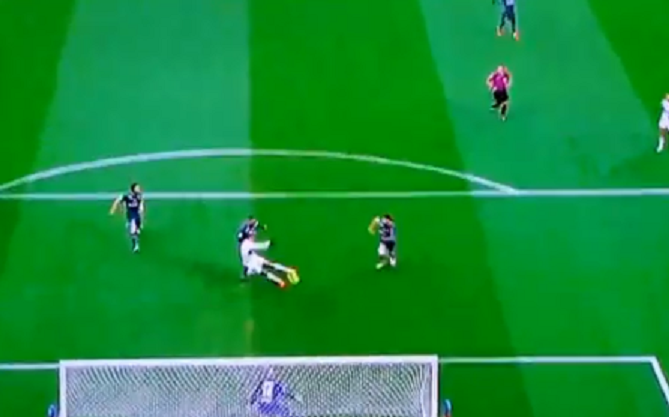 Vidéo : Superbe contrôle puis frappe en pivot, Mariano anime le derby