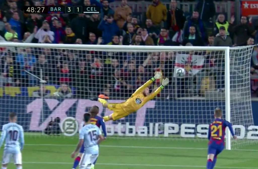 Sólo Messi es capaz de clonar sus goles de falta en un mismo partido
