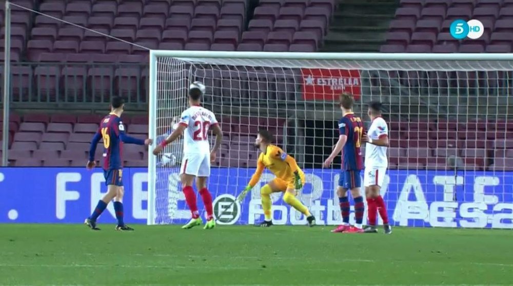Dembele put Barca 1-0 up inside 12 minutes against Sevilla. Screenshot/Telecinco