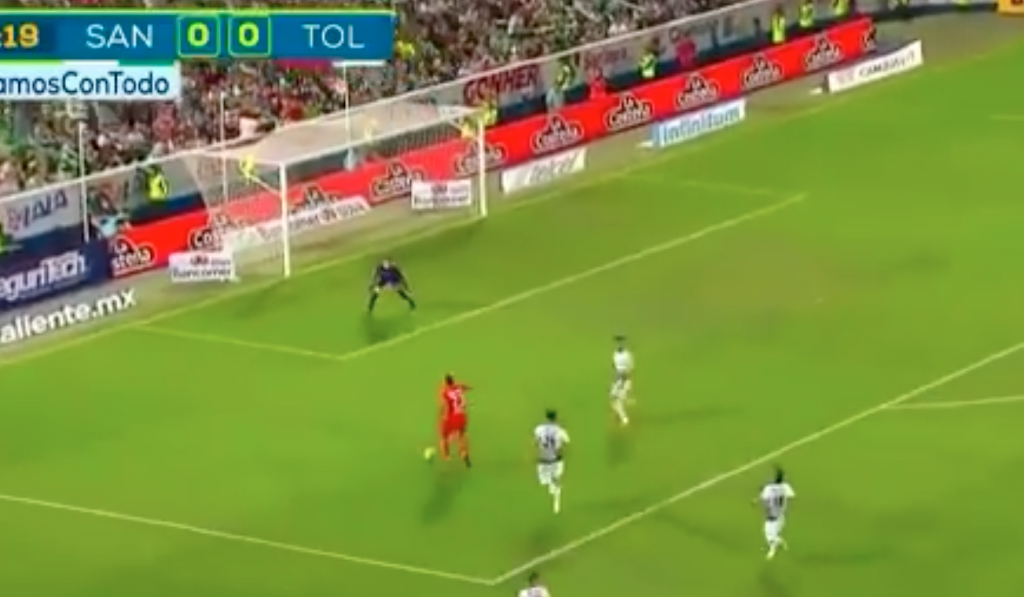 Golazo de tiralíneas para abrir la lata de la final