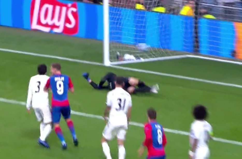 Gol de Sigurdsson, 0-3 del CSKA. Captura
