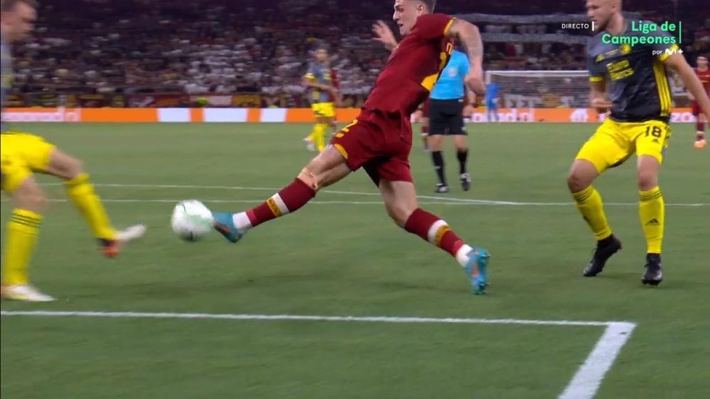Zaniolo gave Roma the lead in the Conference final. Screenshot/MovistarLiga deCampeones