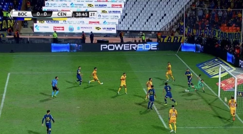 El gol fantasma que Boca reclamó como válido. Captura/FoxSports