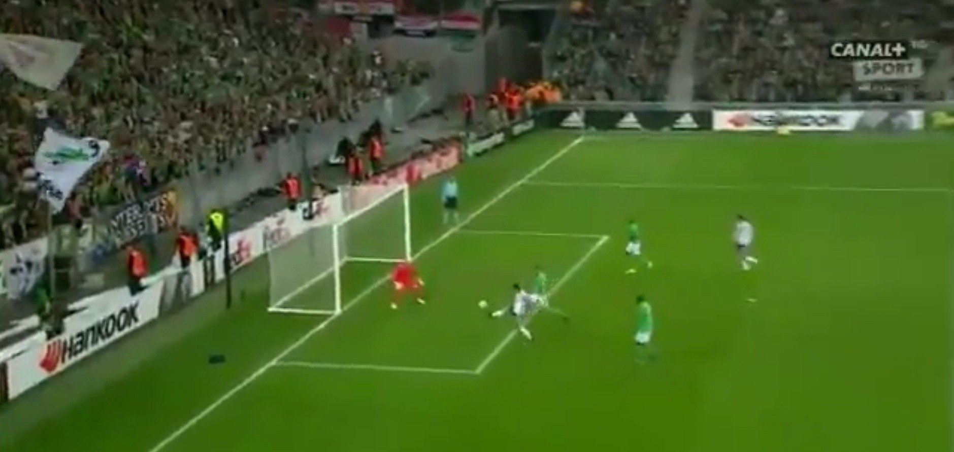 Cara y cruz para Mkhitaryan: gol y lesión en apenas 25 minutos