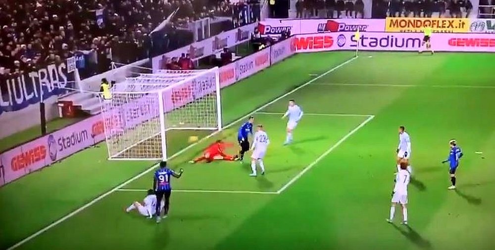 Ilicic put Atalanta ahead with a stunner. Captura/Movistar+