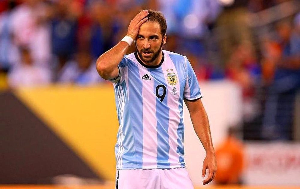 Federico Higuaín salió al paso de las críticas a su hermano. EFE/Archivo