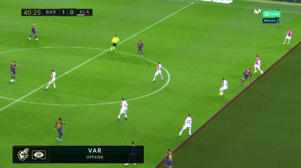 Griezmann estava impedido no lance em que Messi ampliaria o placar. Captura/Movistar+LaLiga