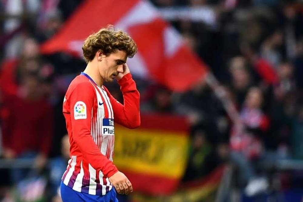 Segundo Lizarazu, Griezmann está a sofrer com a falta de brilho ofensivo do Atlético. AFP