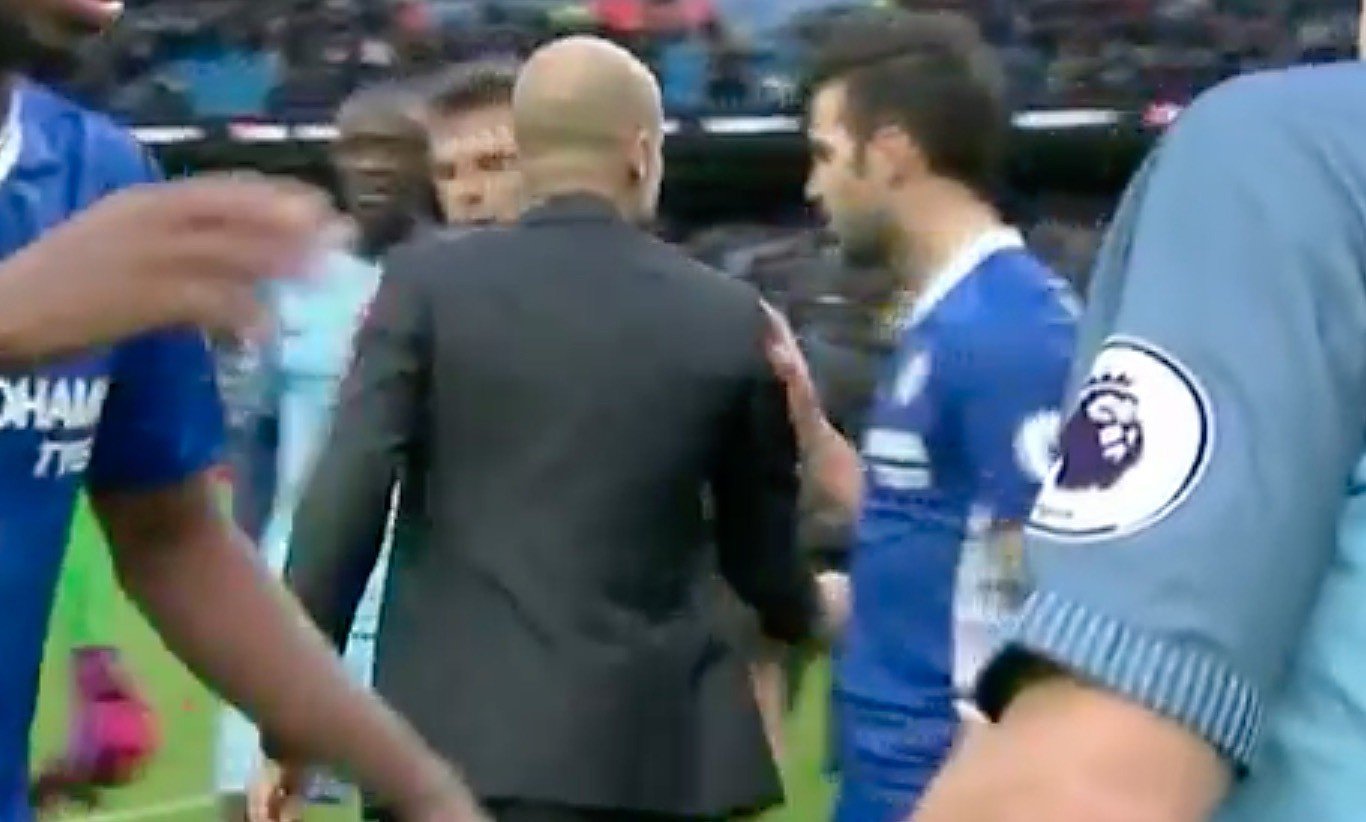Guardiola esquivó a Cesc. Youtube