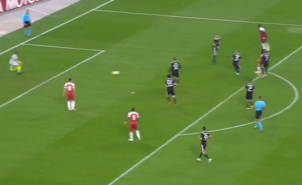 Guendouzi drilled in a third. Captura