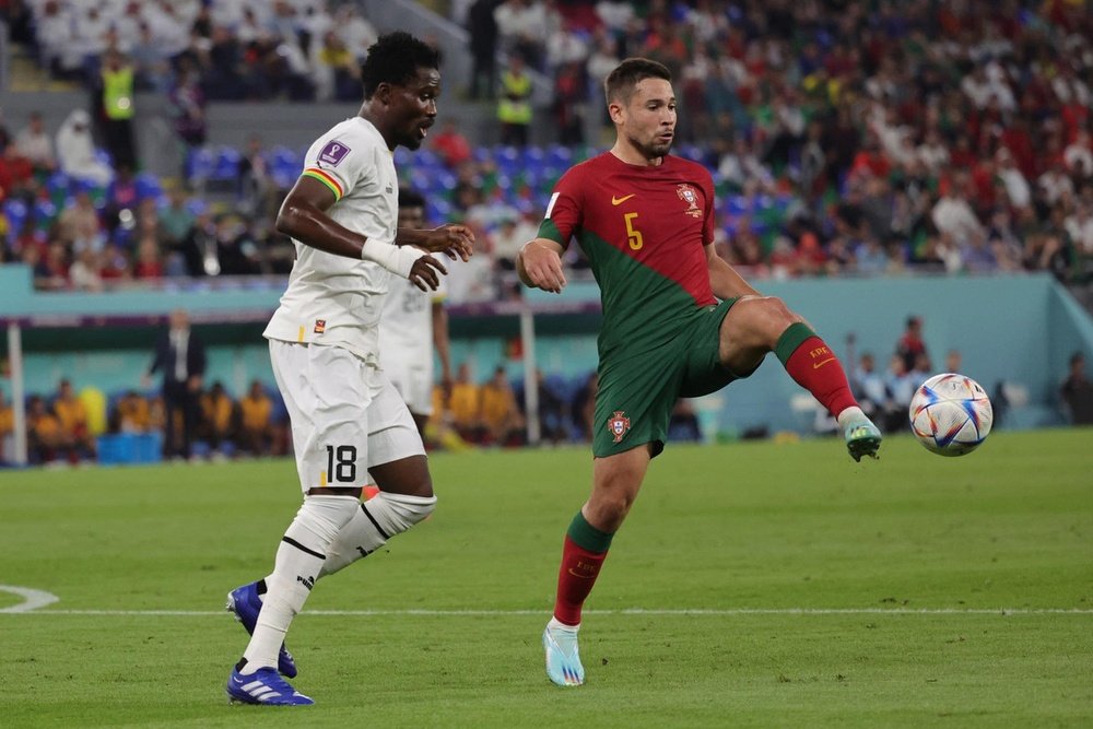 Inacio et Guerreiro exclus pour le match face au Luxembourg. EFE/EPA/Abir Sultan