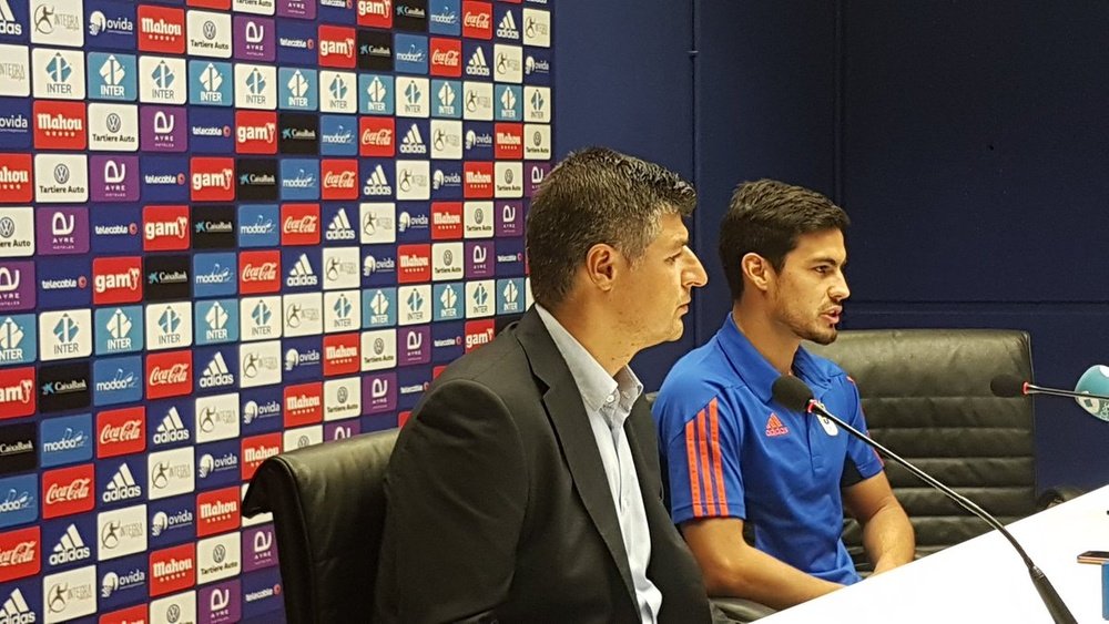 Guillermo Cotugno lamenta que su equipo no reaccione antes del gol en contra. RealOviedo