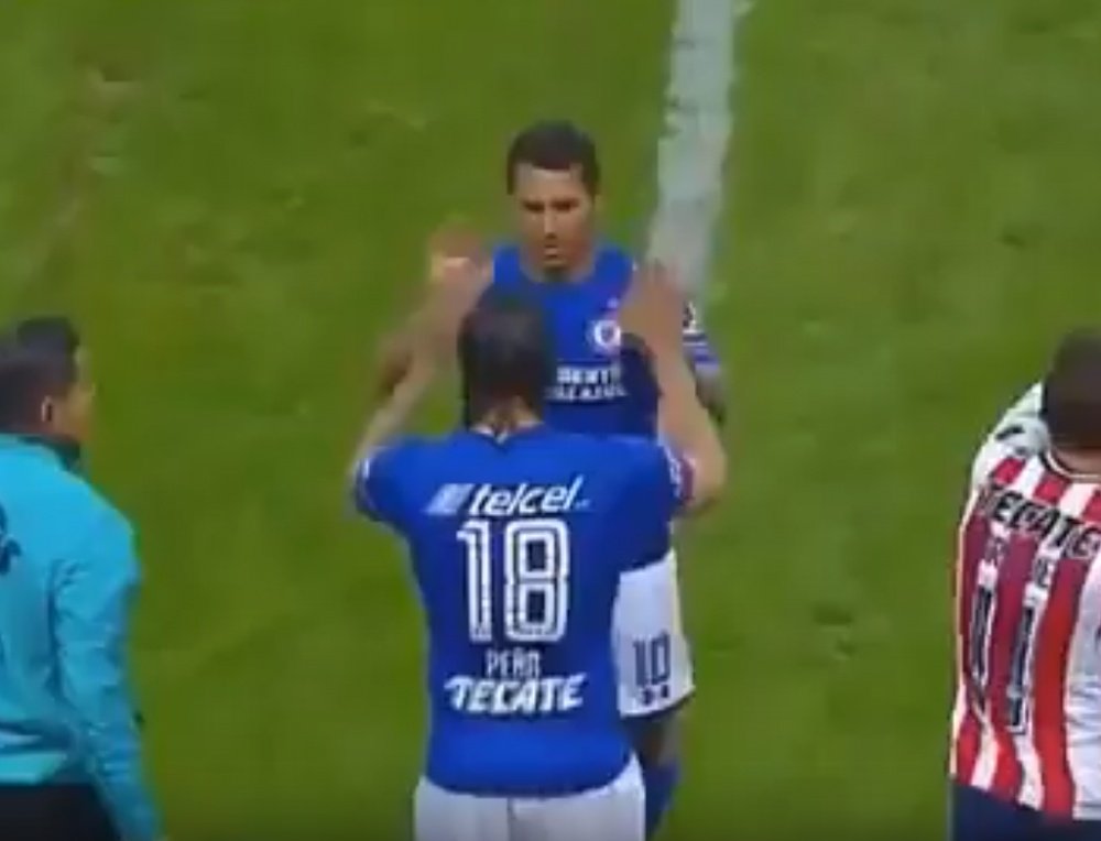 Así fue el debut de 'Gullit' Peña con Cruz Azul. Captura/TDN