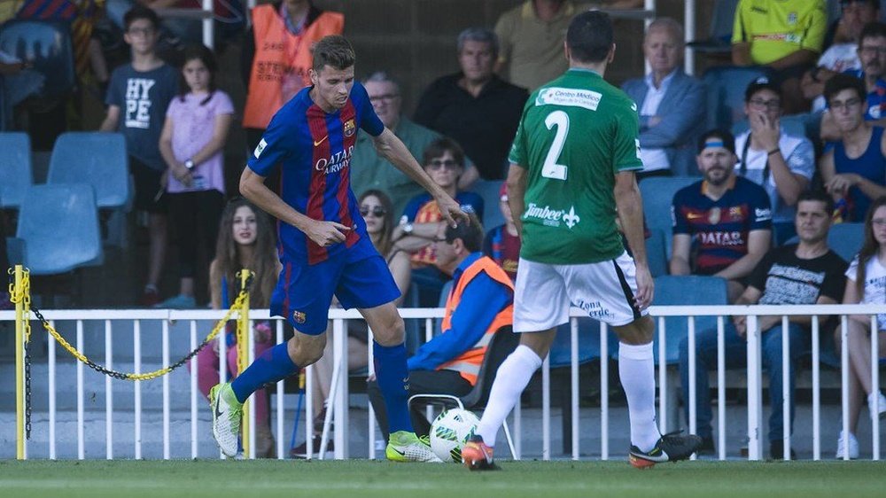 Gumbau cierra su etapa en las filas del Barcelona B. FCBmasia