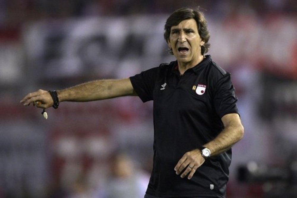 El técnico de Santa Fe analizó el empate ante Rionegro. AFP