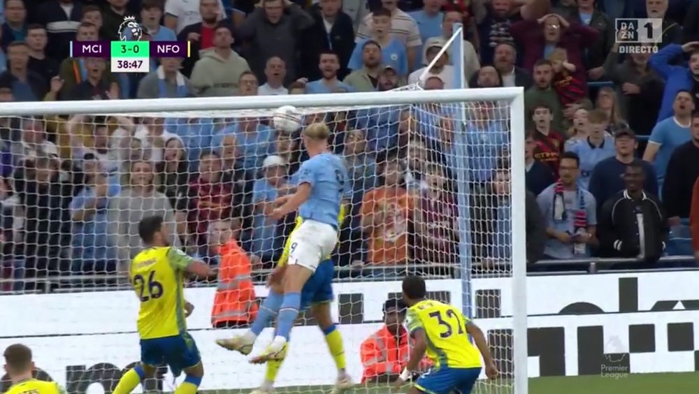 Otros tres goles para Haaland en el Etihad Stadium. Captura/DAZN