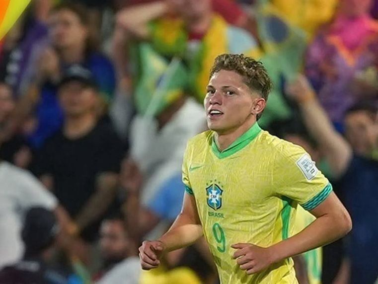 Dell, sempre fazendo gols, coloca a Seleção Brasileira perto da grande decisão.