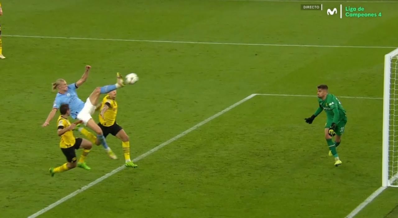 Con una de karate Haaland firmó un 21 acrobático para el City