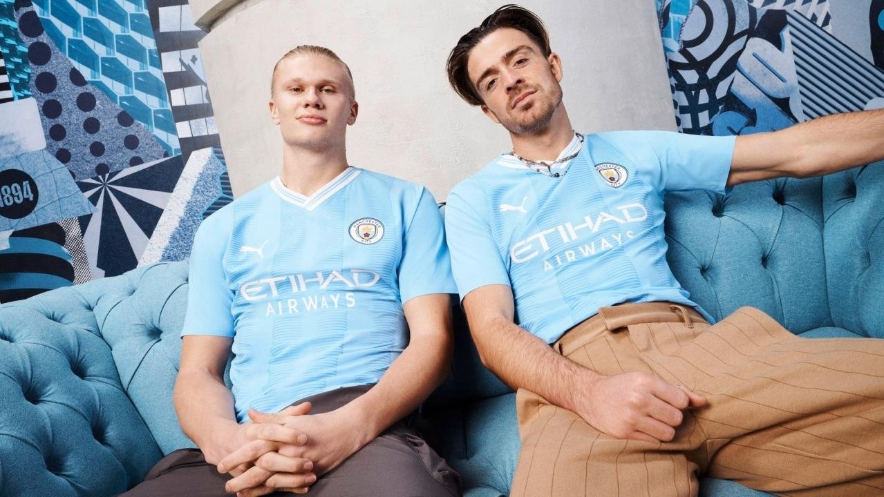 Man City's new kit pays tribute to the first years at the Etihad. ManchesterCity