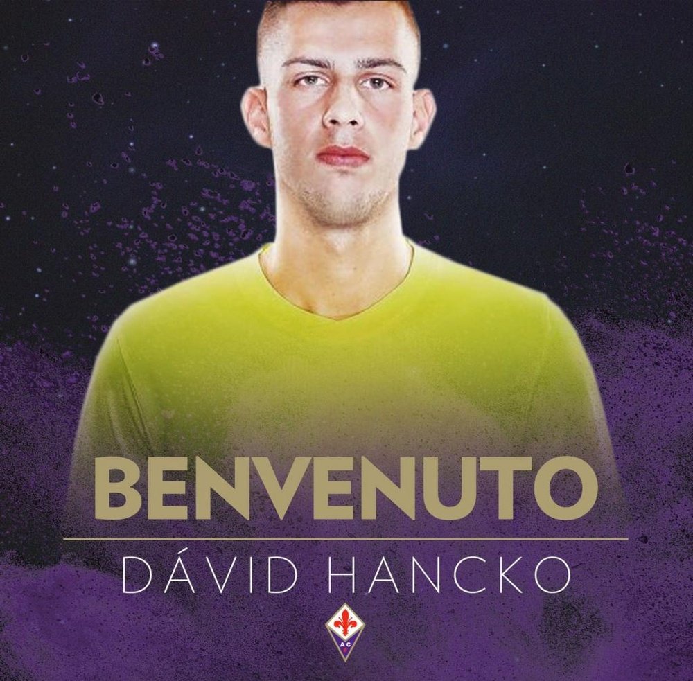 Hancko refuerza la defensa de la Fiorentina. ACFFiorentina