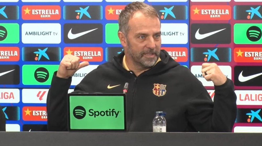 Hansi Flick concedeu entrevista coletiva neste domingo. Captura/FCBarcelona