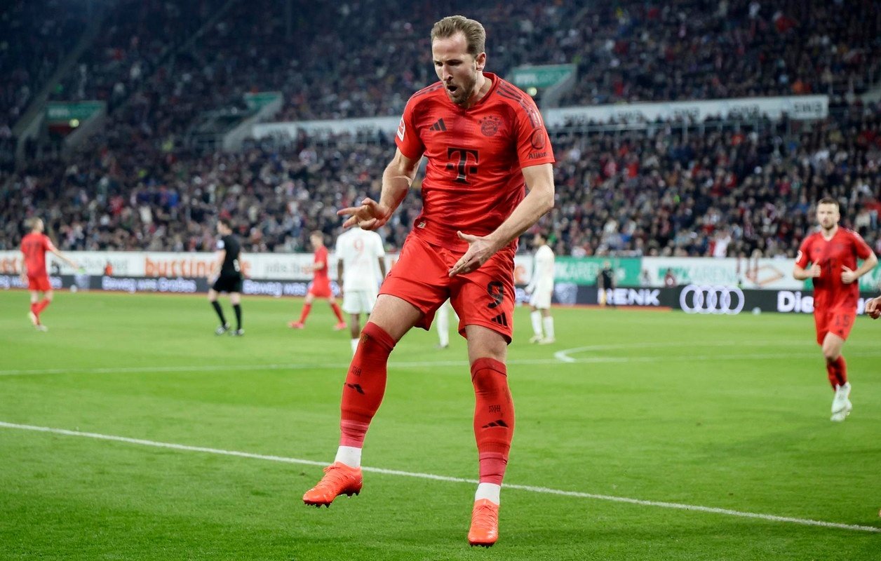 Kane celebra, Musiala sufre