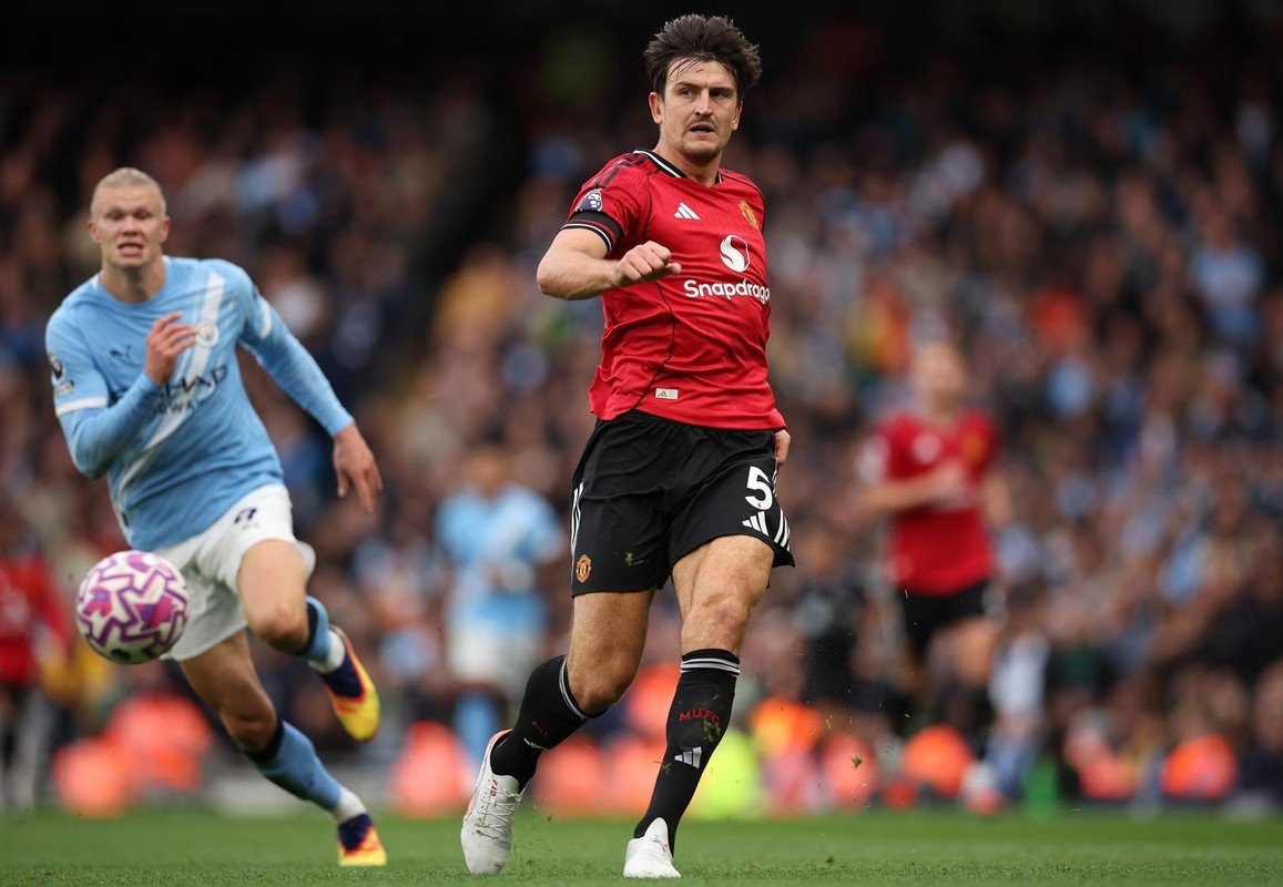 Harry Maguire poised to extend Man Utd stay