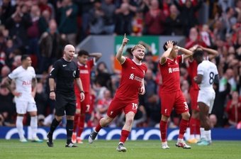 Rejuvenated Liverpool dent Tottenham's Champions League push