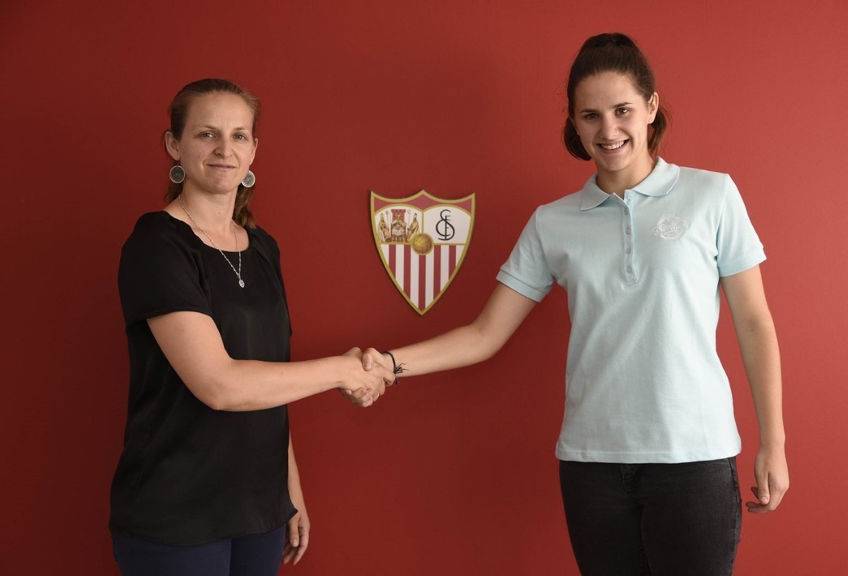 Helena Torres, nueva jugadora del Sevilla. SevillaFC_Fem