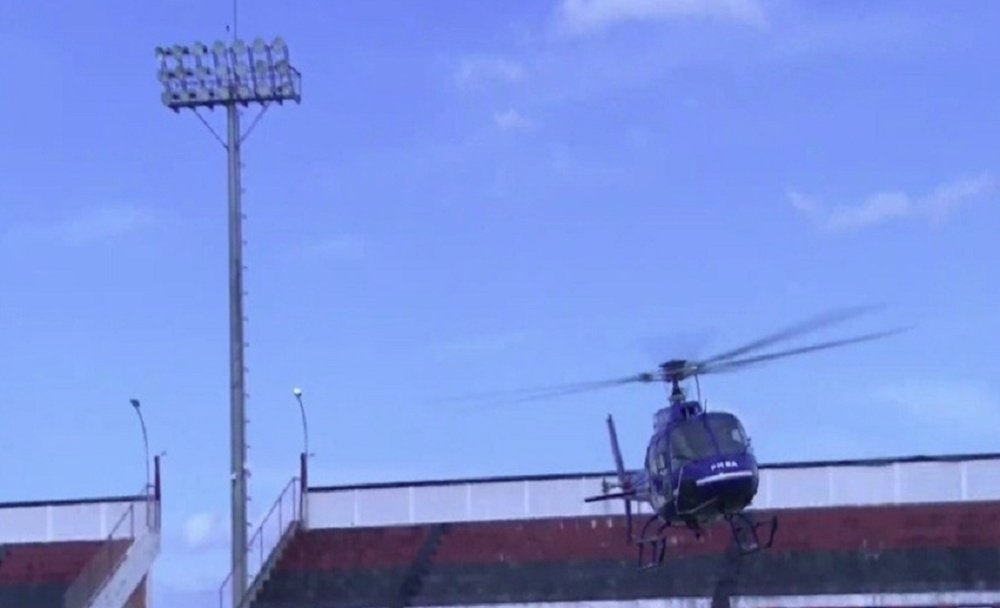 Aterrizaje necesario antes de un partido en la Serie D. Captura/TVEBahia