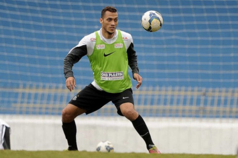Helio Neto, en un entrenamiento con Chapecoense. EFE/Archivo