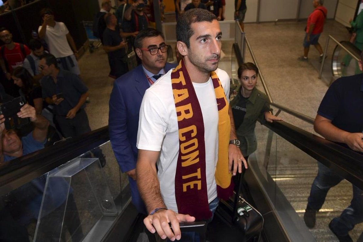 Mkhitaryan joins Roma on loan from Arsenal