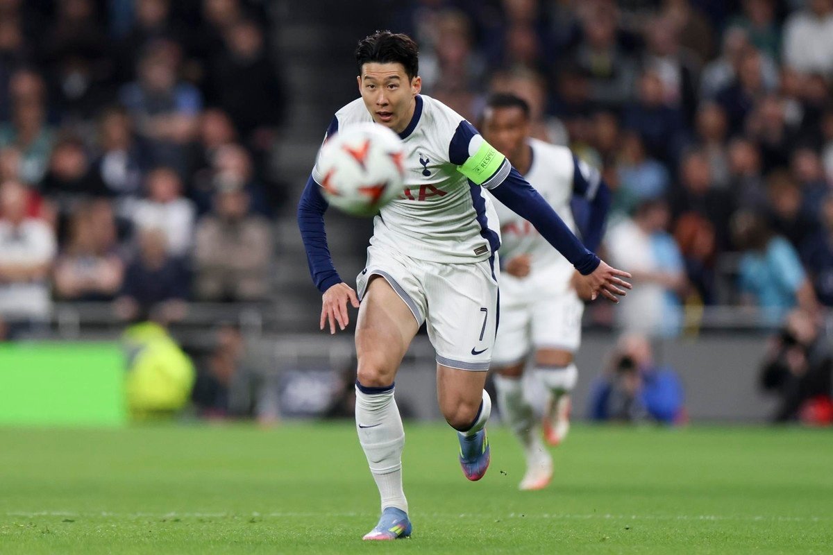 Desde Inglaterra avanzan el creciente interés de Arabia Saudí en poder firmar a Heung-Min Son, que tiene 32 años y que podría plantearse una salida del Tottenham Hotspur.
