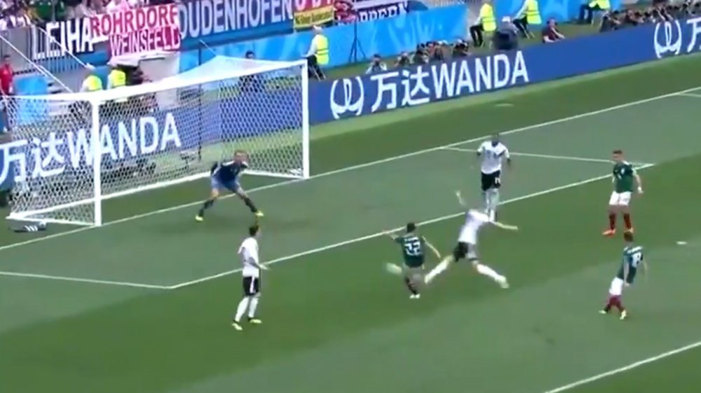 Lozano a parachevé une belle contre-attaque. Capture