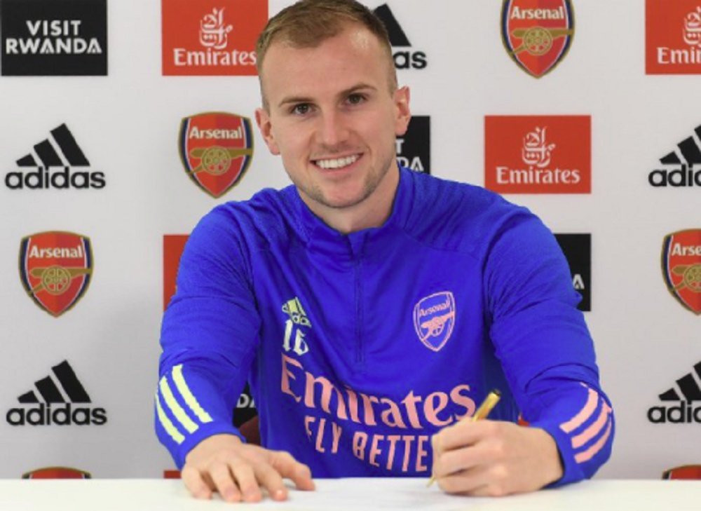 Holding amplió su contrato con el Arsenal. EFE