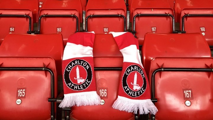 Charlton fans stop game with crisp protest