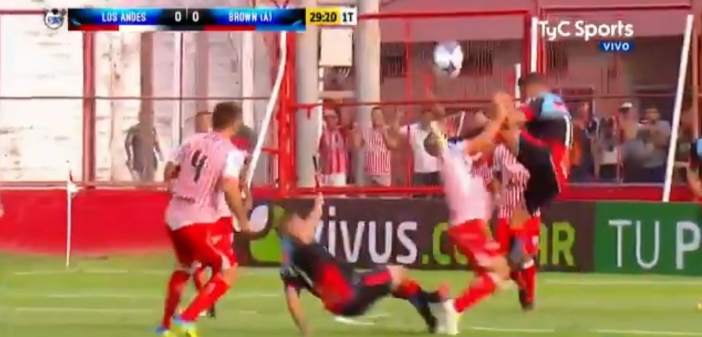 It was a horror tackle from Minadevino. Twitter