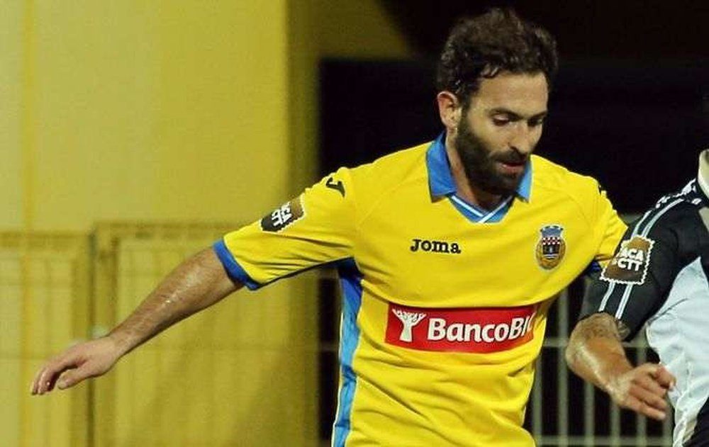 Hugo Monteiro abandona el Arouca y se irá cedido al Anadia.