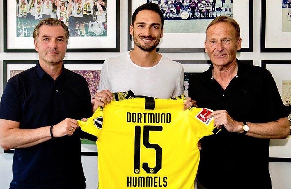Hummels portera son ancien numéro à Dortmund. Twitter/BVB
