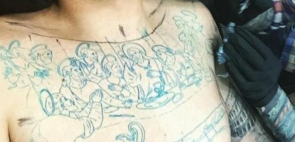 Iago Herrerín (Athletic Bilbao) tiene una tatuaje de la última cena en el pecho.
