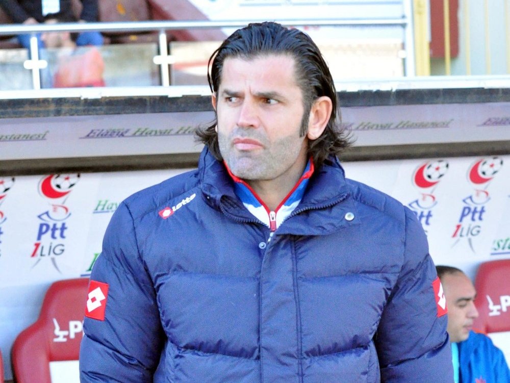 Ibrahim Uzulmez ha sido destituido como entrenador del Gençlerbirligi. AFP